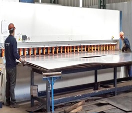 Servicio de corte y doblado de planchas